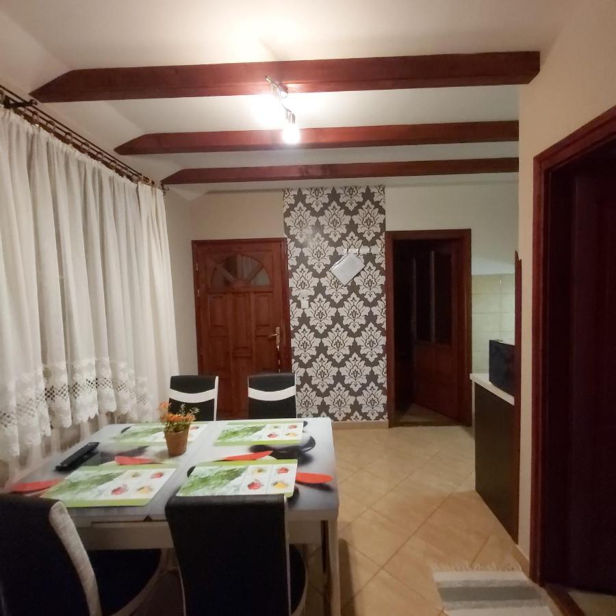 Melinda Nyaralohaz Appartement Balatonkenese Buitenkant foto