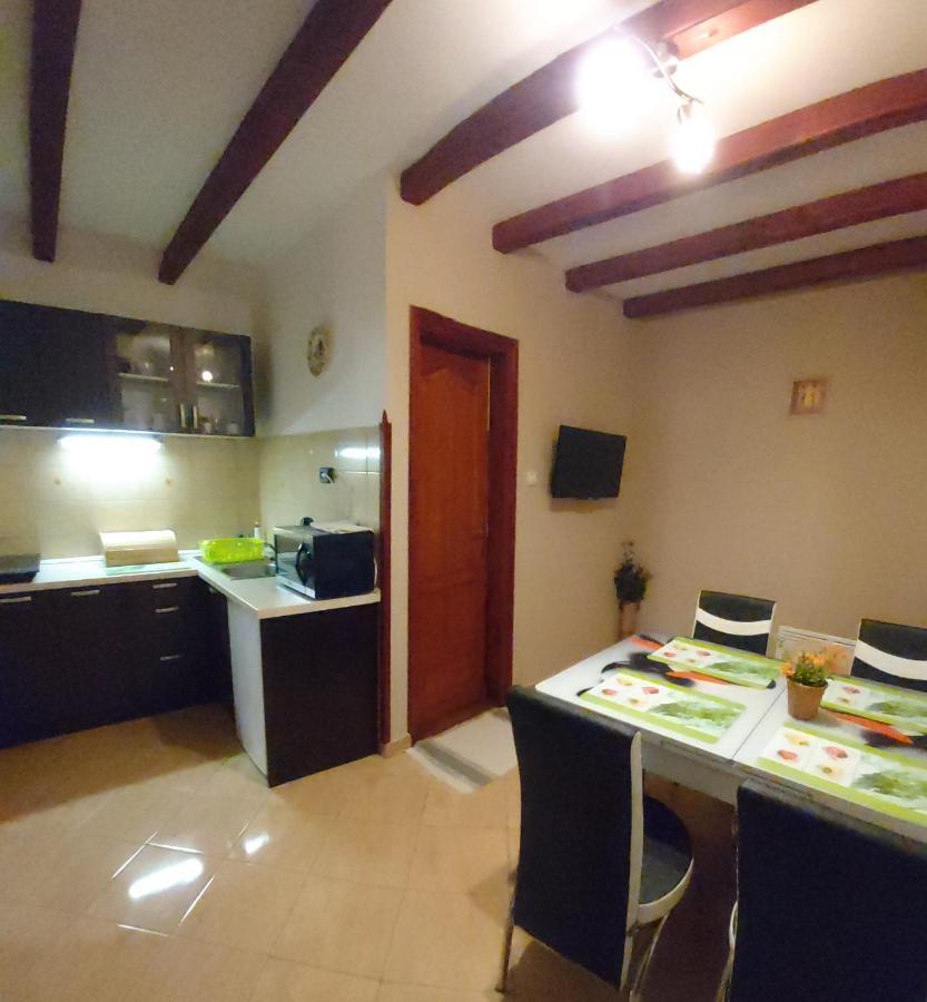Melinda Nyaralohaz Appartement Balatonkenese Buitenkant foto